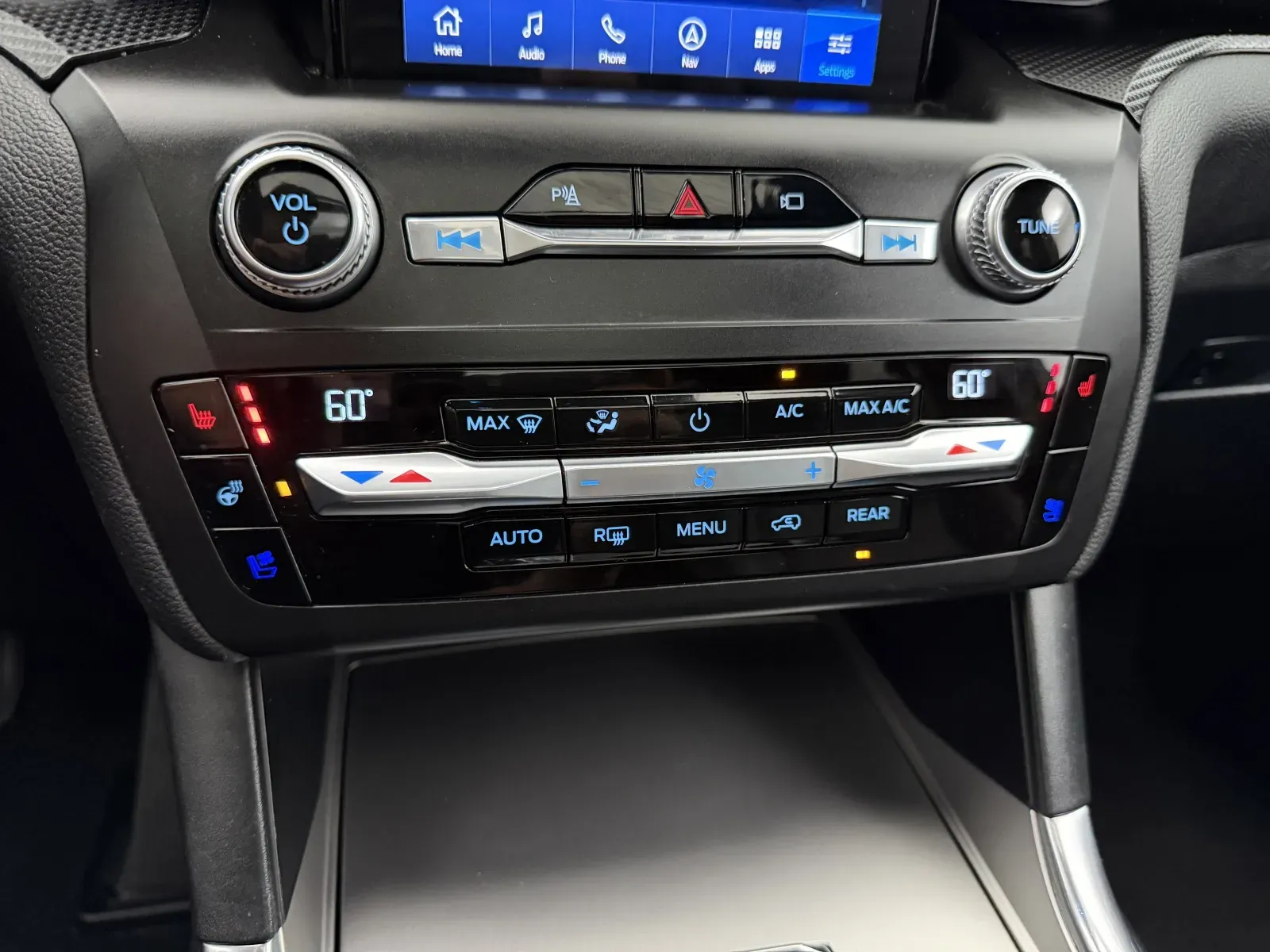 Ford Explorer photo 33