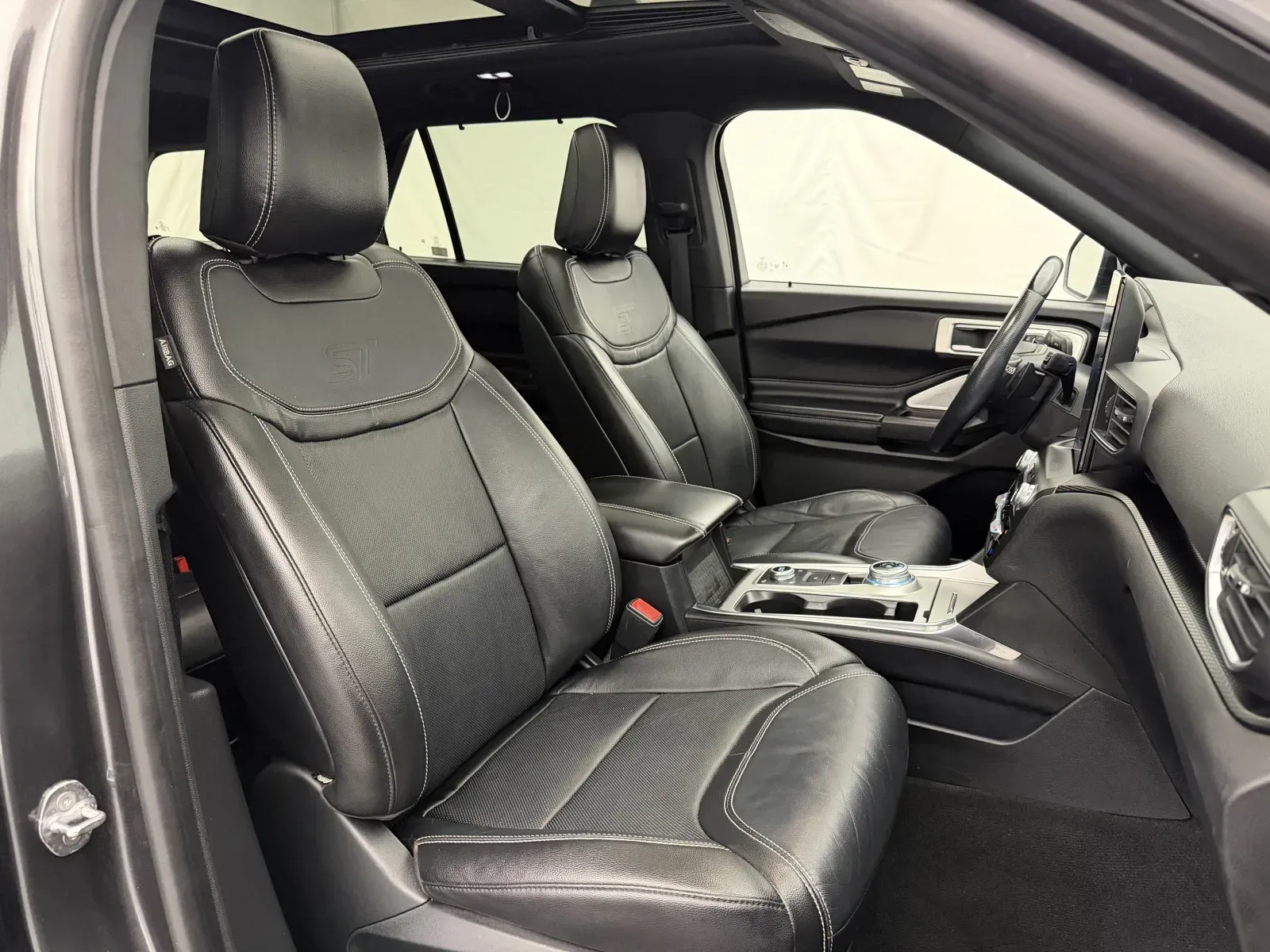 Ford Explorer photo 41