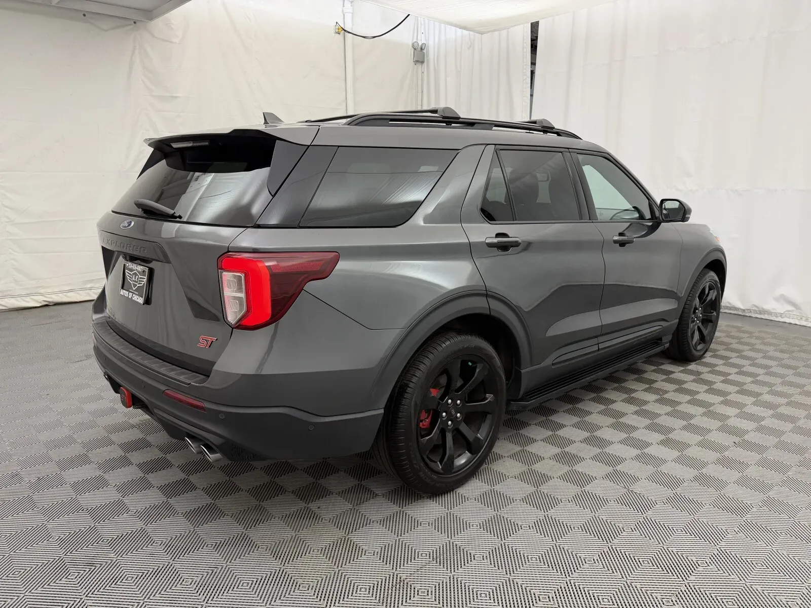 Ford Explorer photo 6