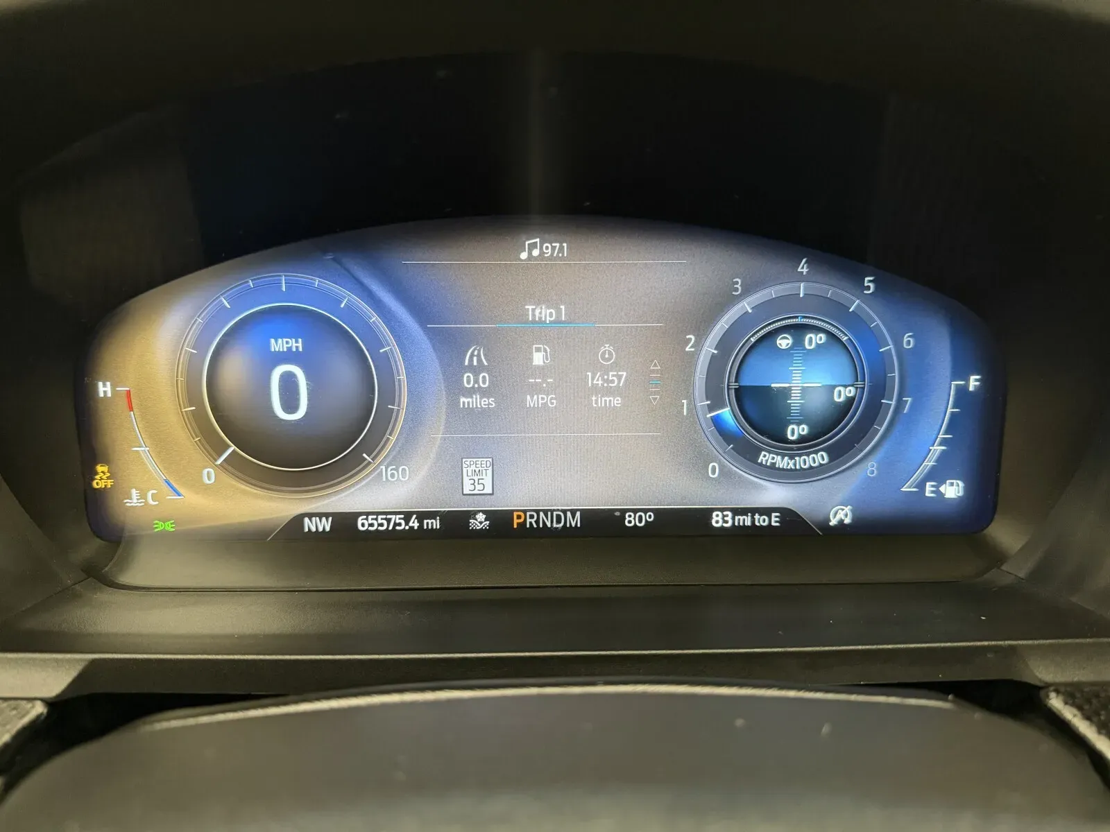 Ford Explorer photo 17