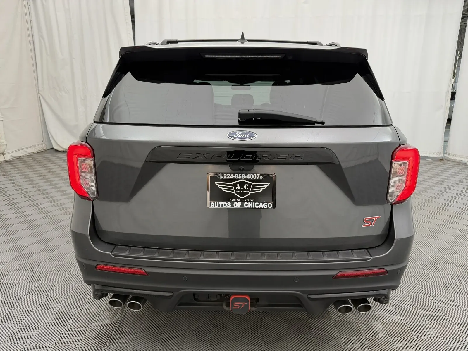 Ford Explorer photo 7