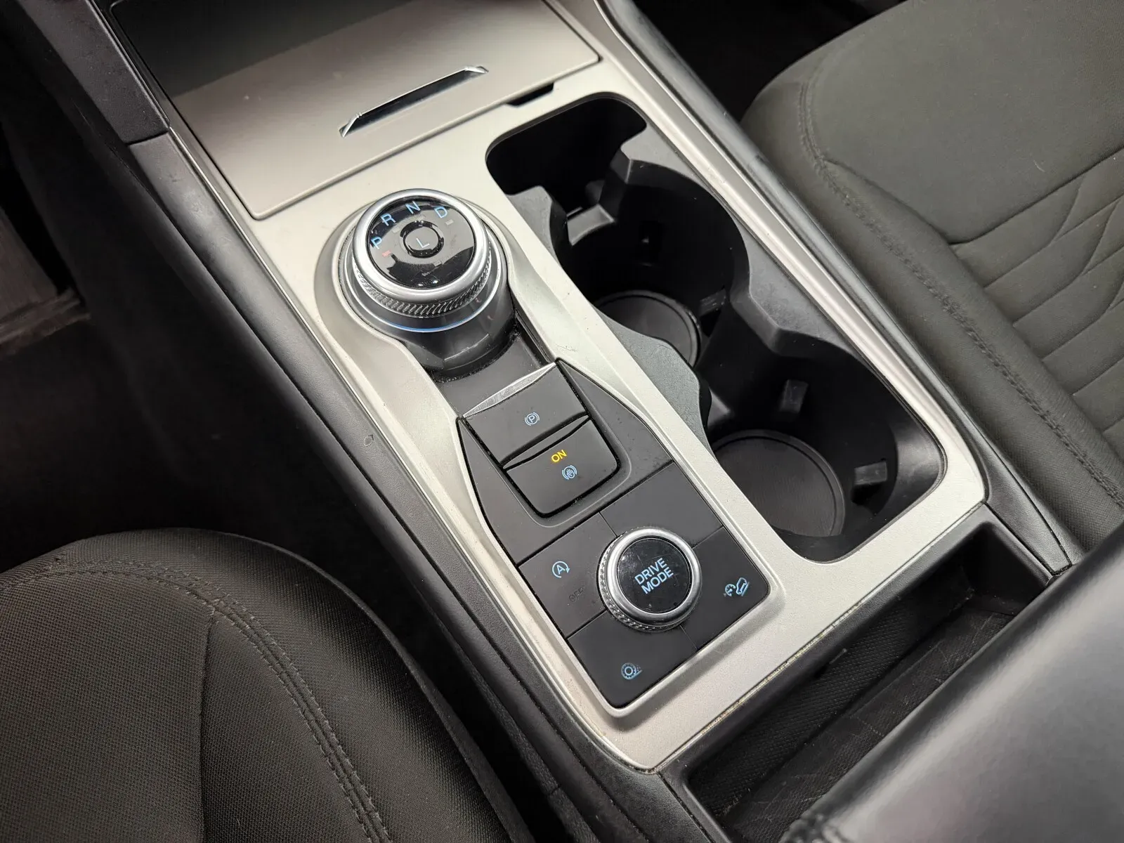 Ford Explorer photo 28