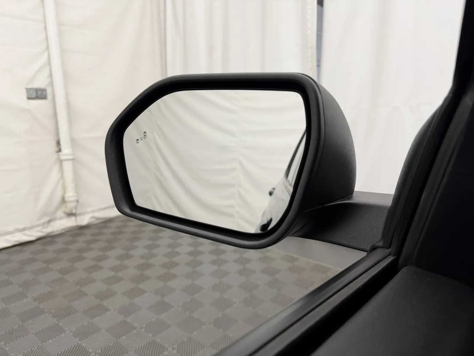 Ford Explorer photo 20