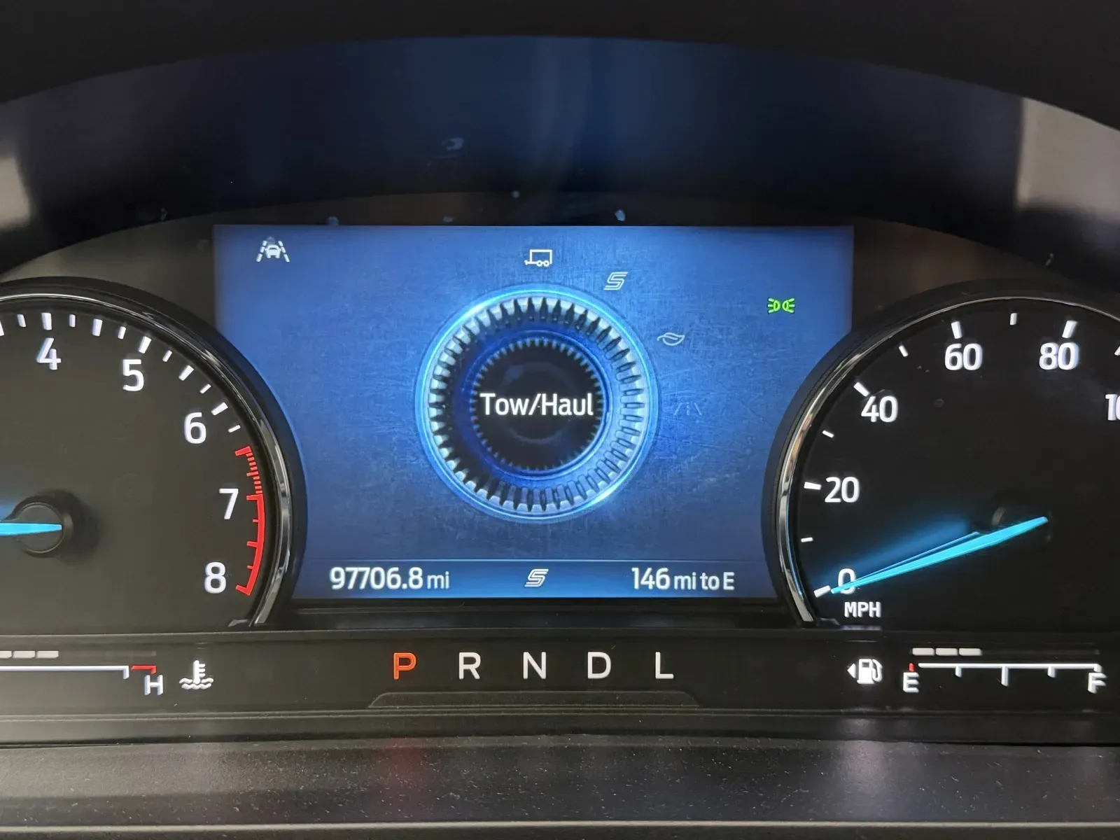 Ford Explorer photo 11