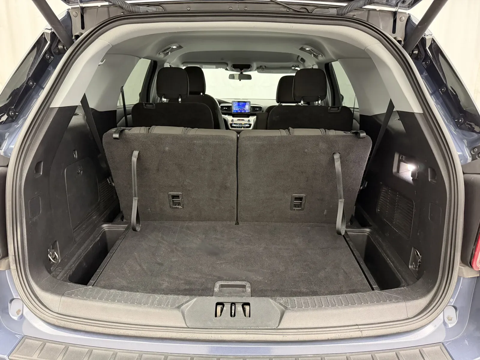 Ford Explorer photo 35