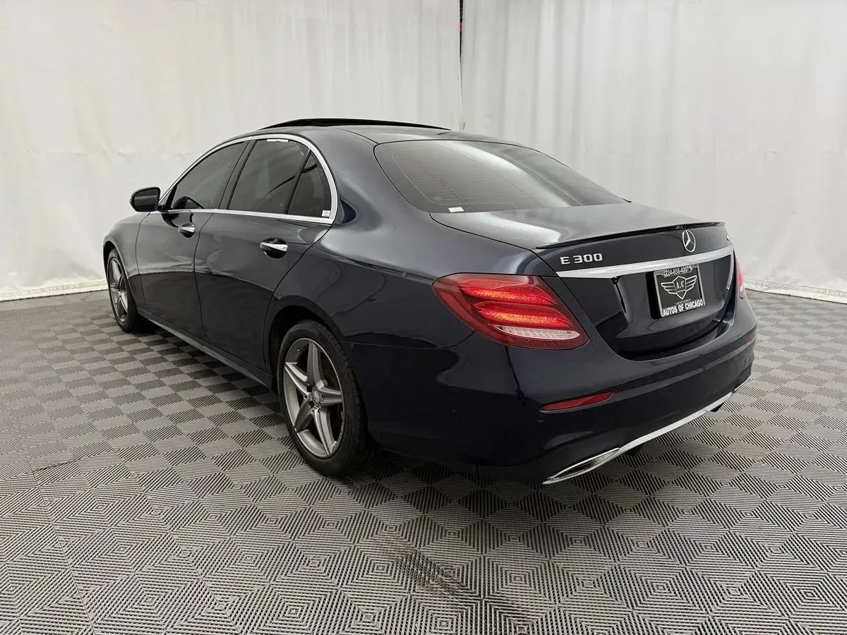 Mercedes-Benz E-Class photo 6