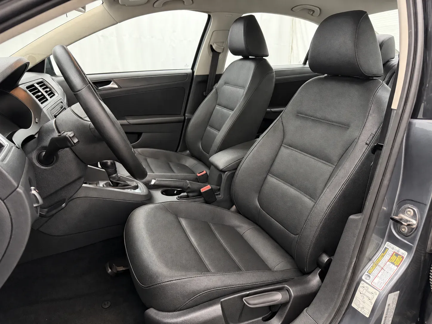 Volkswagen Jetta photo 9