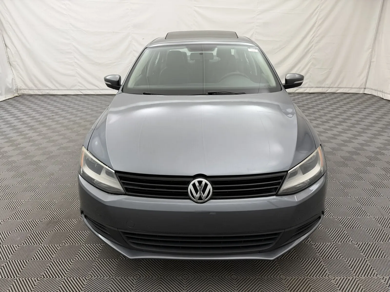 Volkswagen Jetta photo 3