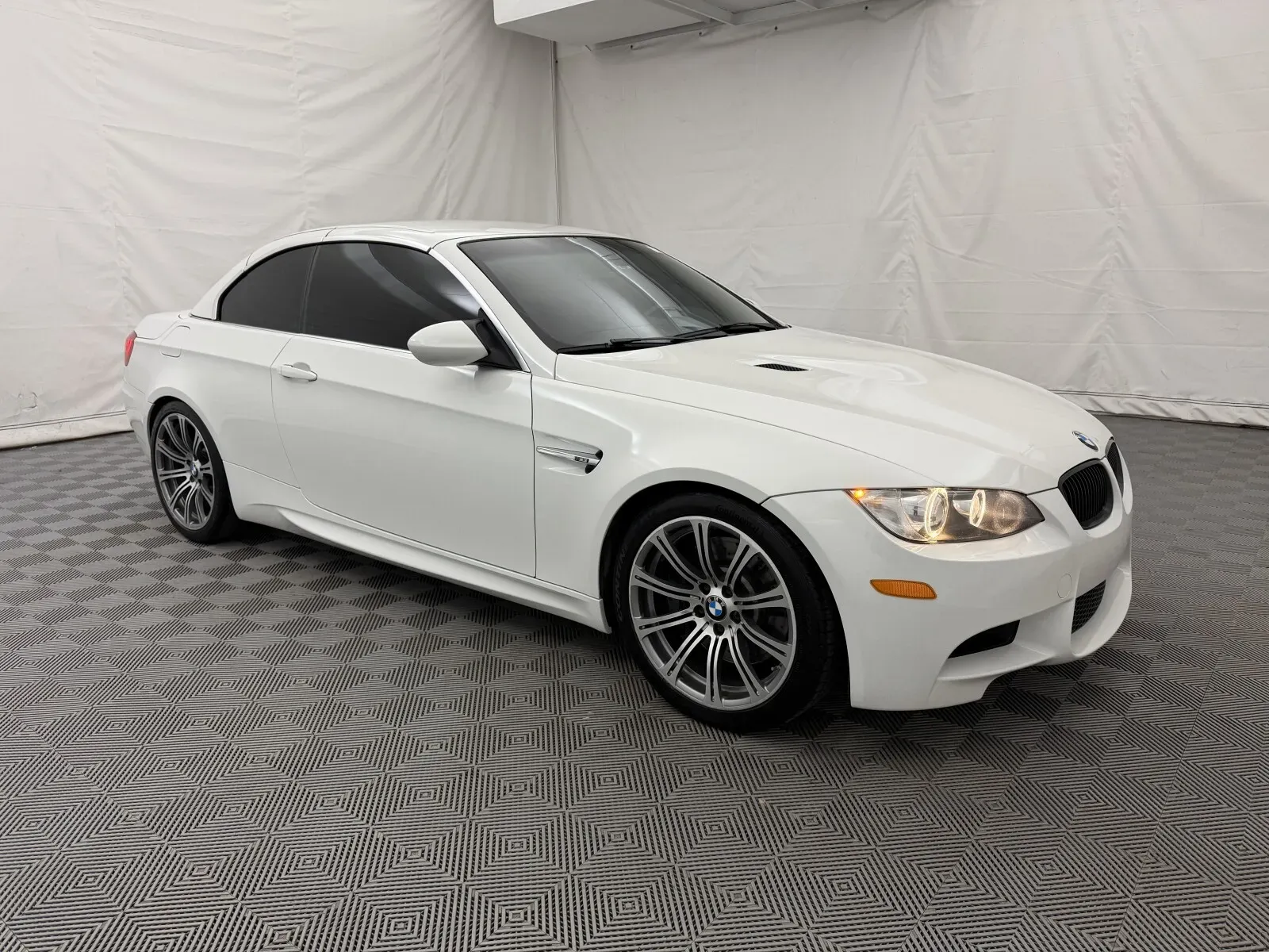 BMW M3 photo 4