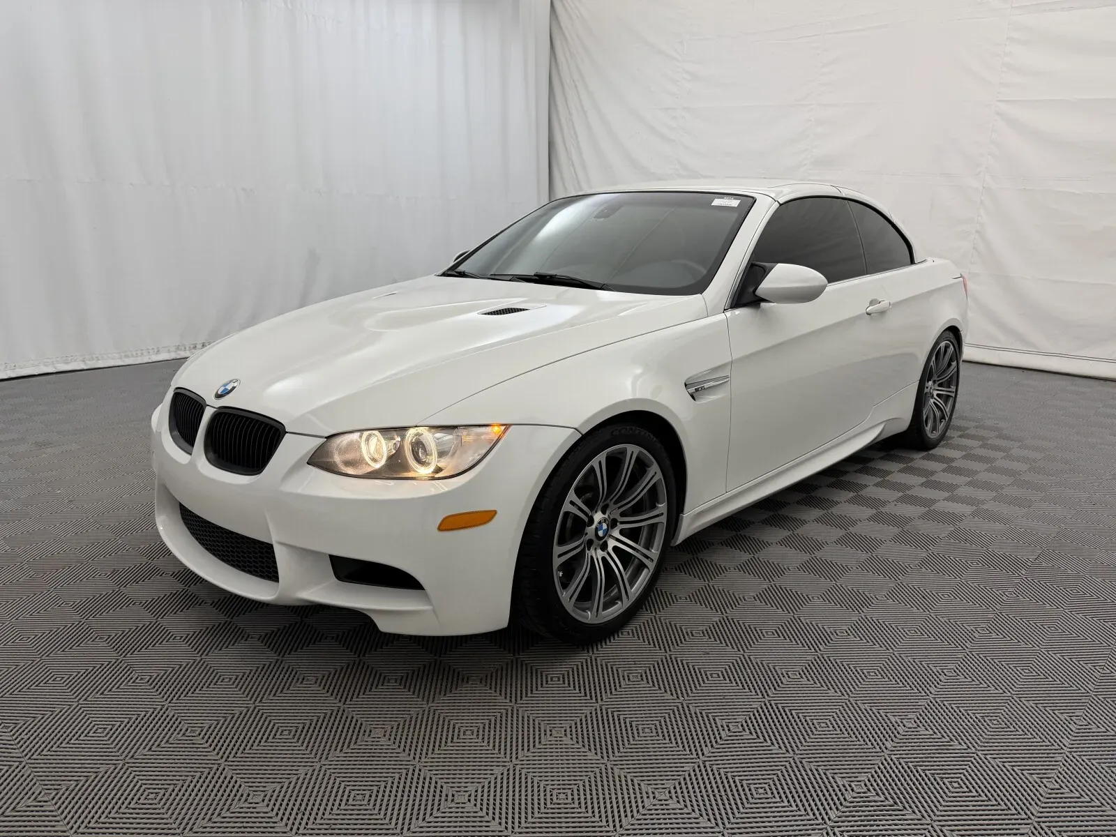 BMW M3 photo 2