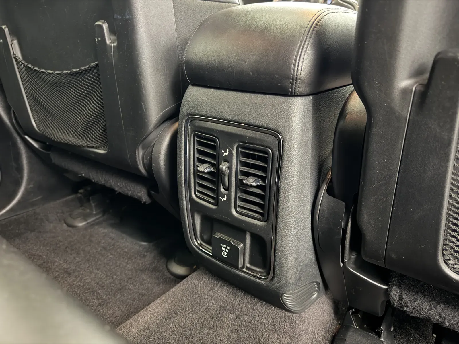 Jeep Grand Cherokee photo 31