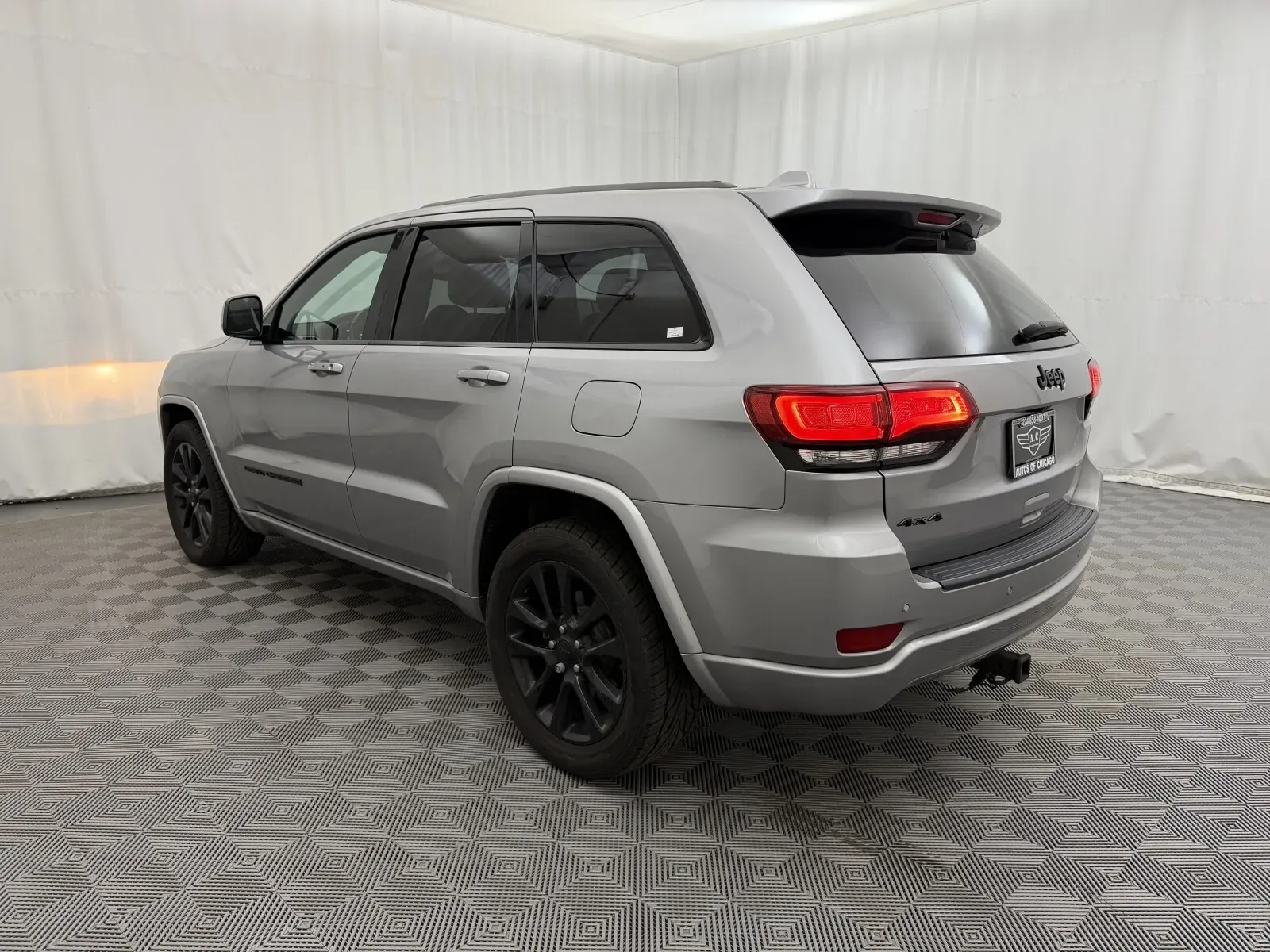 Jeep Grand Cherokee photo 7