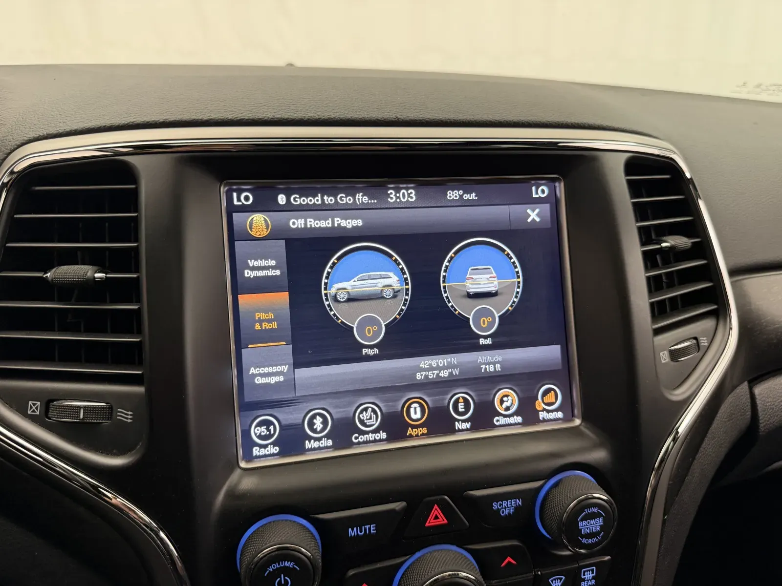 Jeep Grand Cherokee photo 25