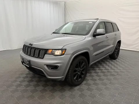 Photos of 2018 Jeep Grand Cherokee Altitude for sale in Arlington Heights, IL at Autos of Chicago