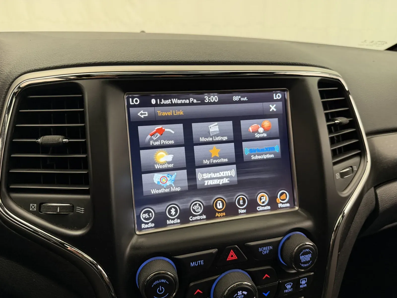 Jeep Grand Cherokee photo 20