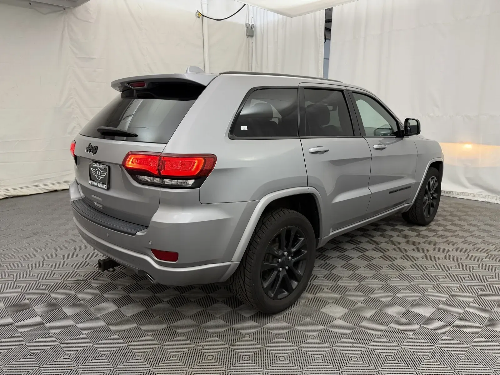 Jeep Grand Cherokee photo 5
