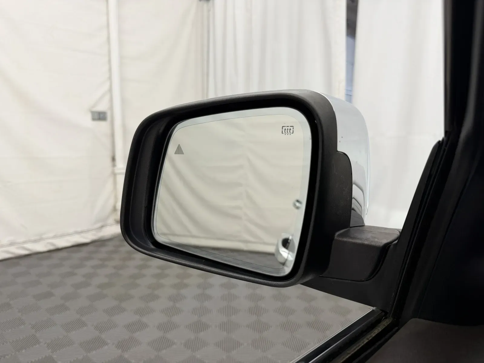 Jeep Grand Cherokee photo 18