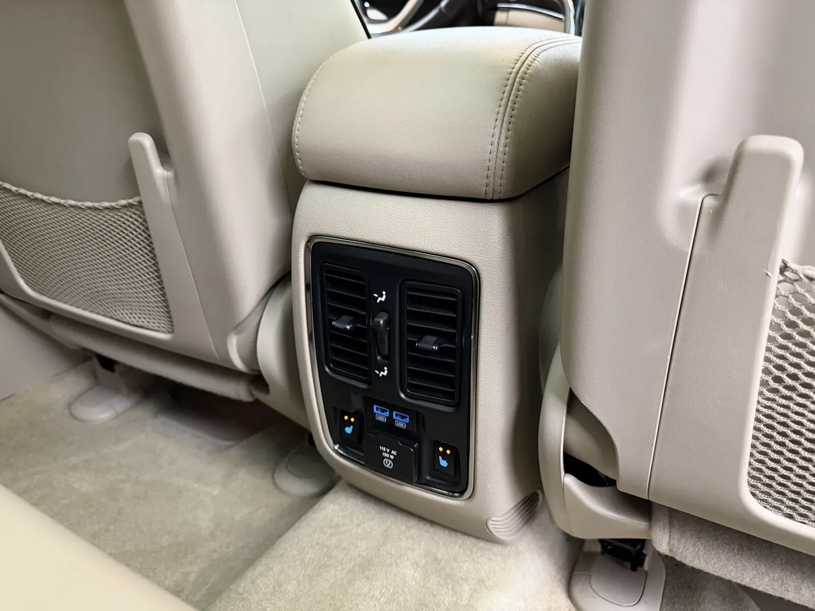 Jeep Grand Cherokee photo 33