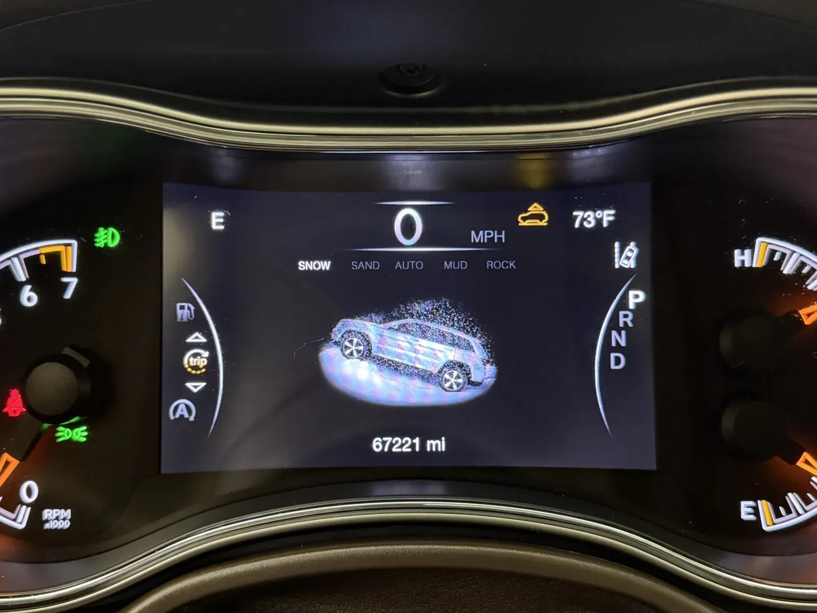 Jeep Grand Cherokee photo 14