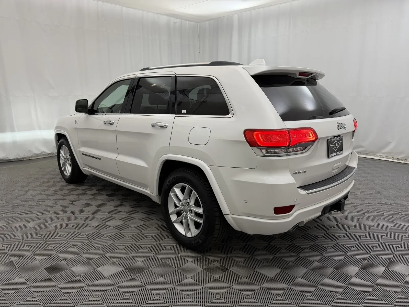 Jeep Grand Cherokee photo 8