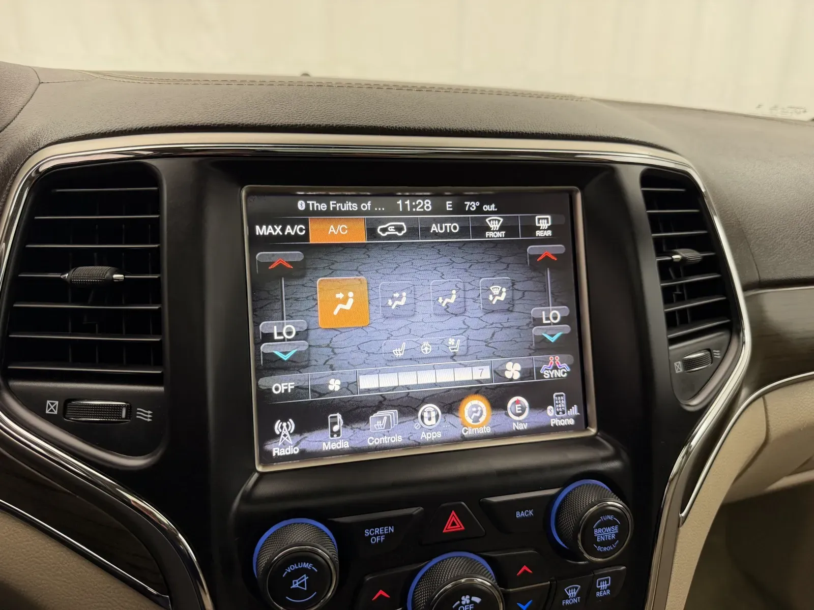 Jeep Grand Cherokee photo 24