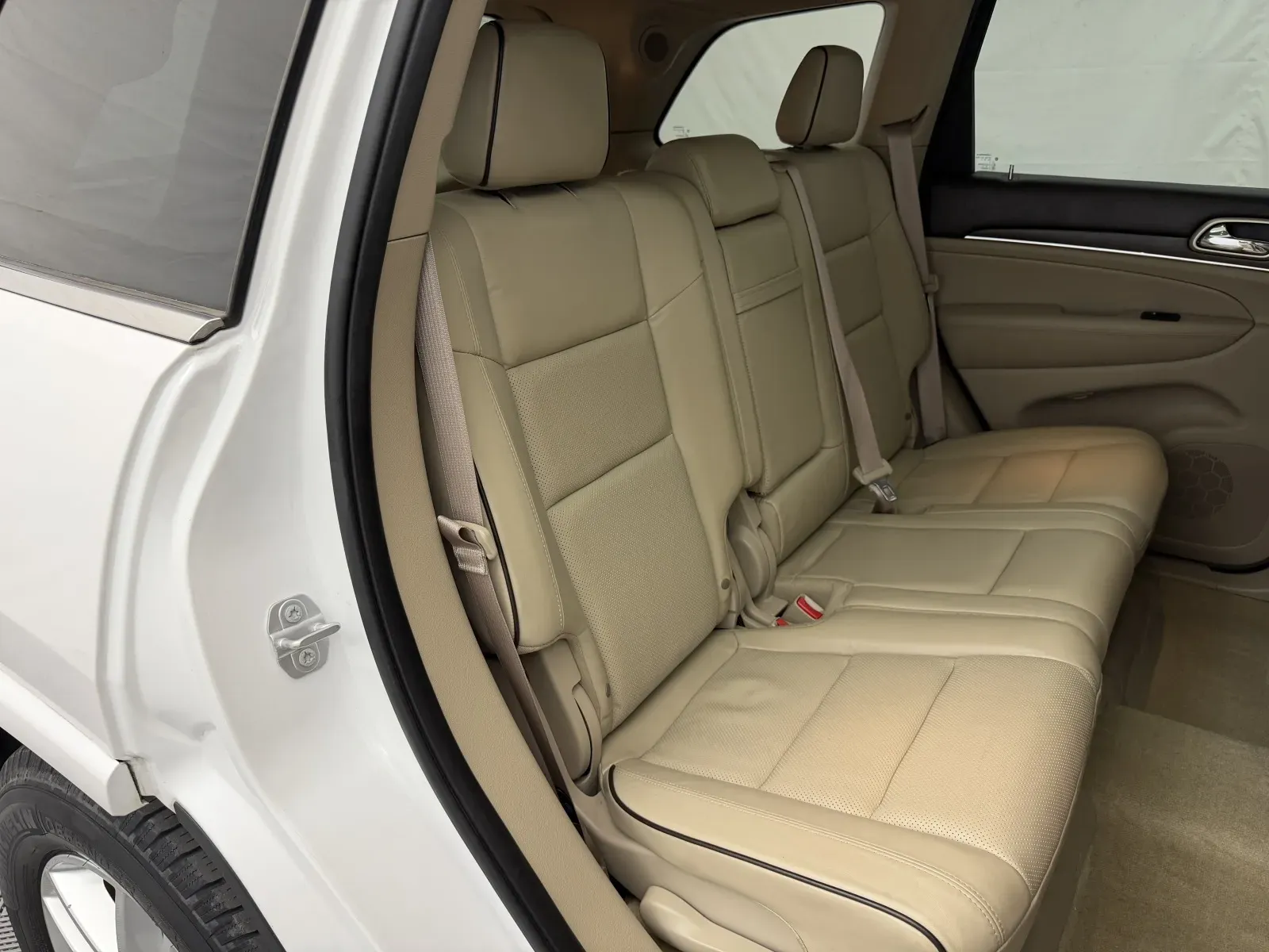 Jeep Grand Cherokee photo 34
