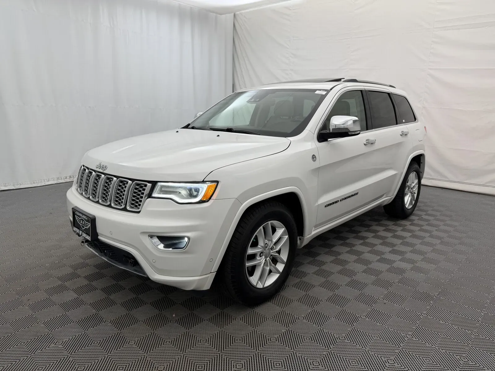 Jeep Grand Cherokee photo 2