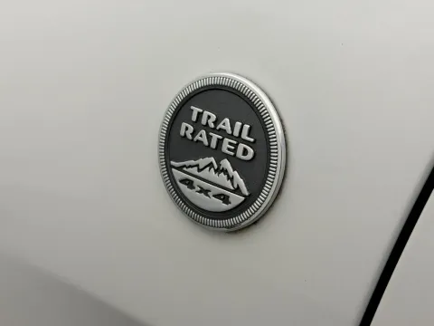 More photos of 2017 Jeep Grand Cherokee Overland at Autos of Chicago, IL