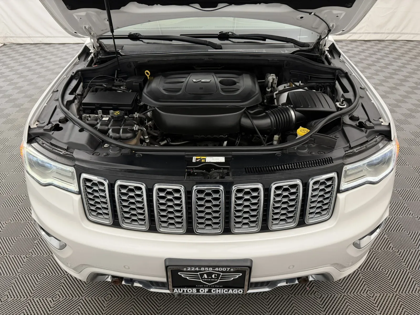 Jeep Grand Cherokee photo 38