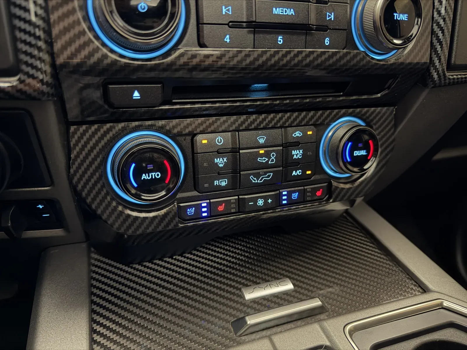 Ford F-150 photo 30