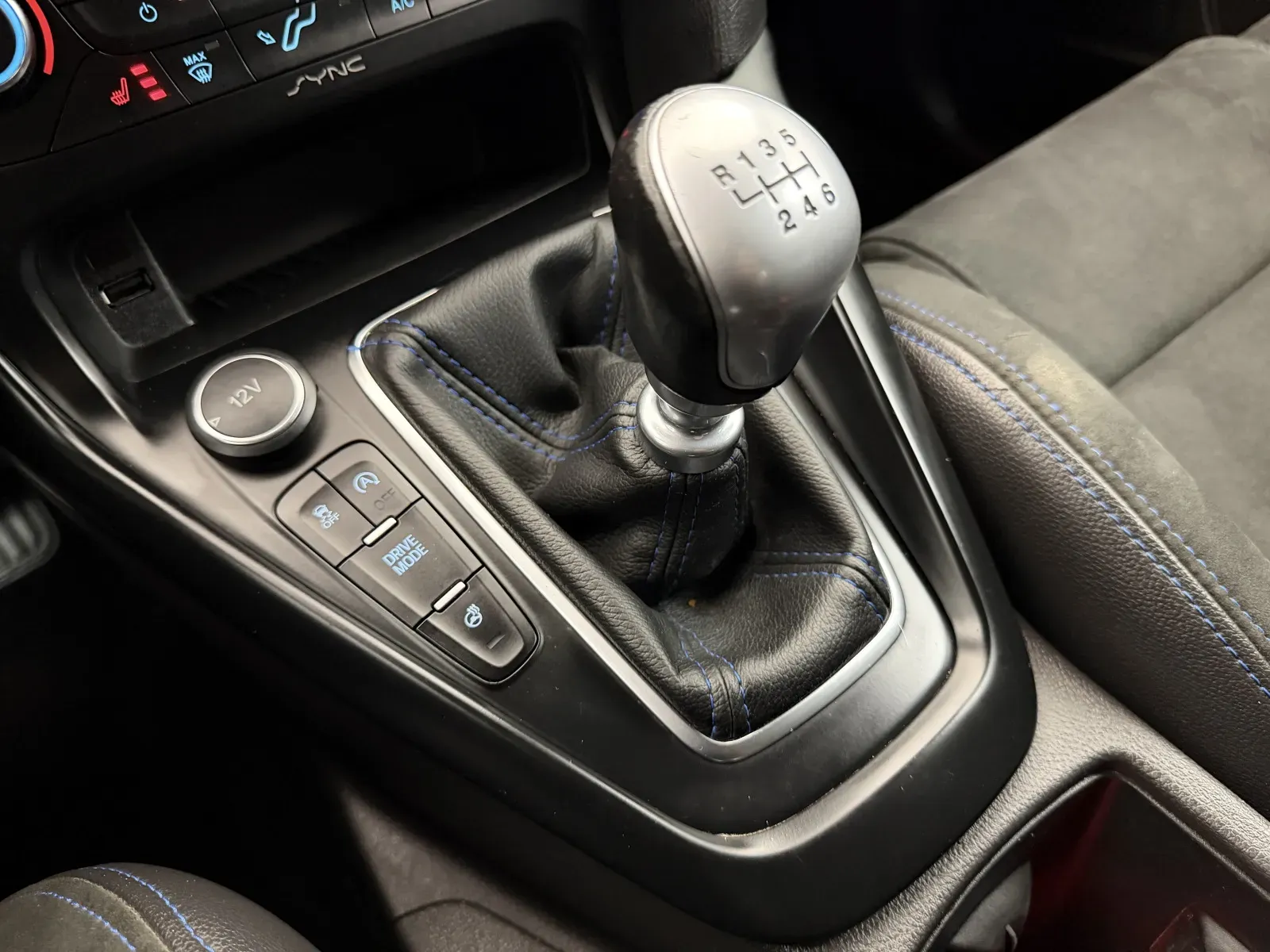 Ford Focus photo 29