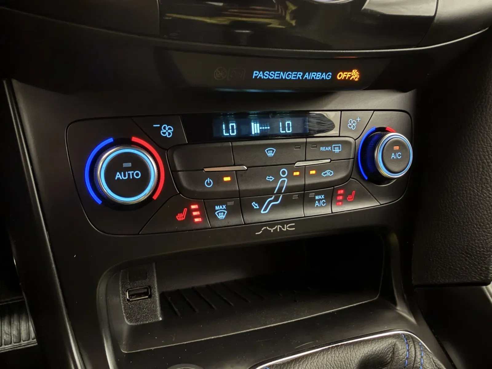 Ford Focus photo 28