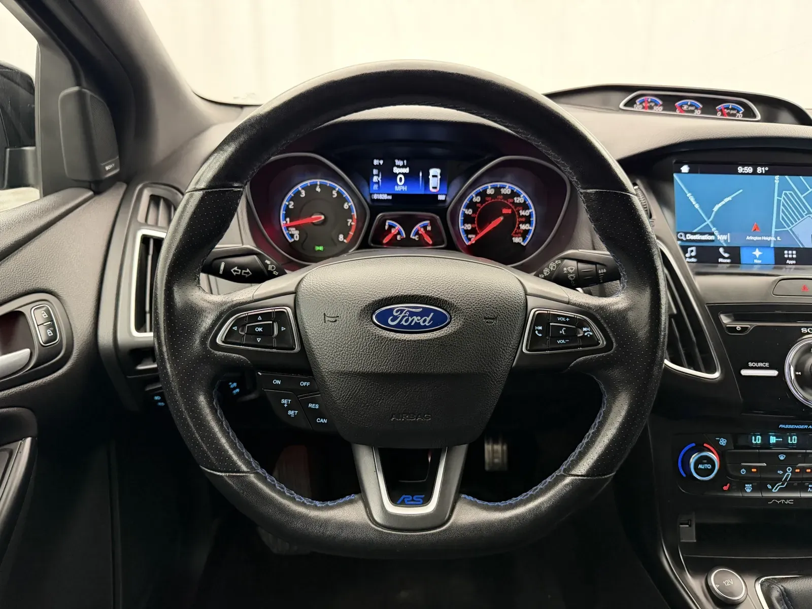 Ford Focus photo 12