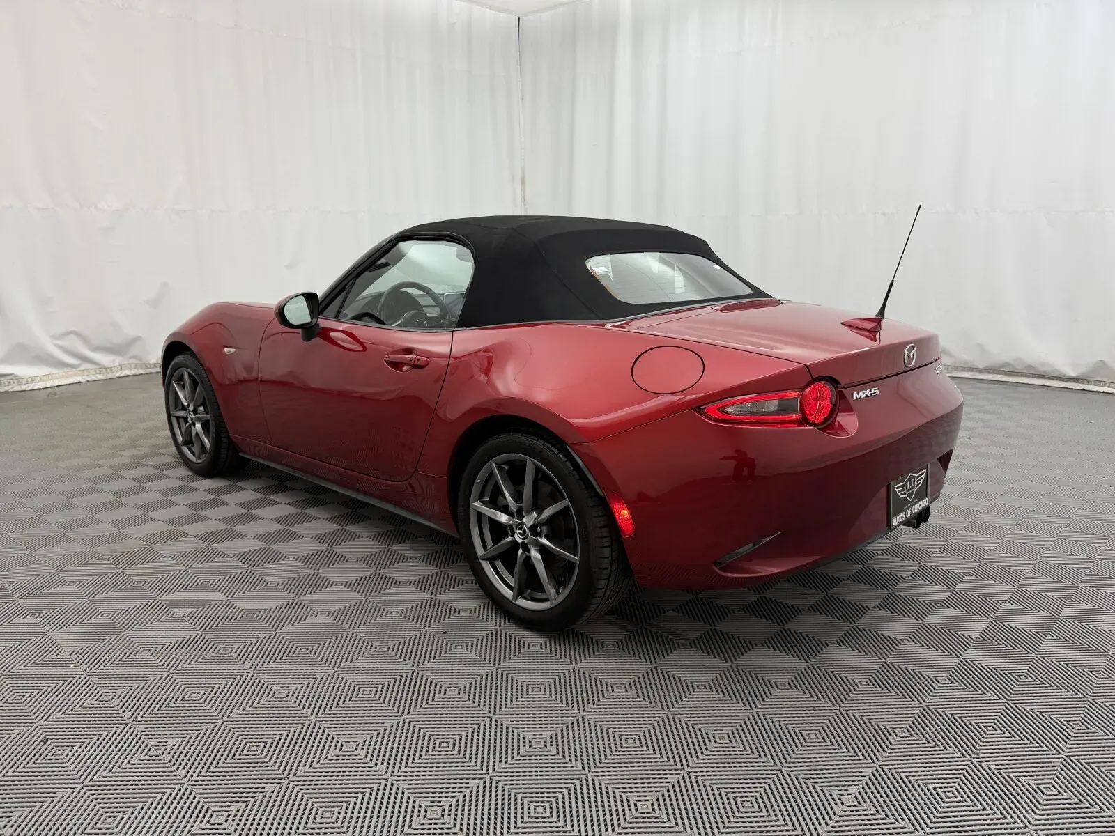 Mazda MX-5 photo 14
