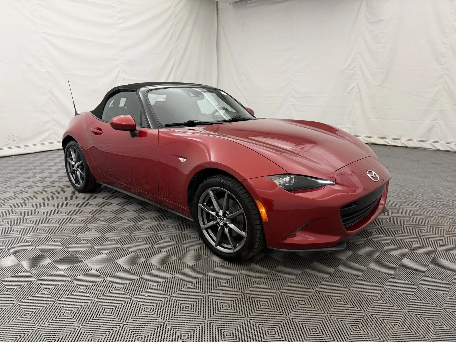 Mazda MX-5 photo 11