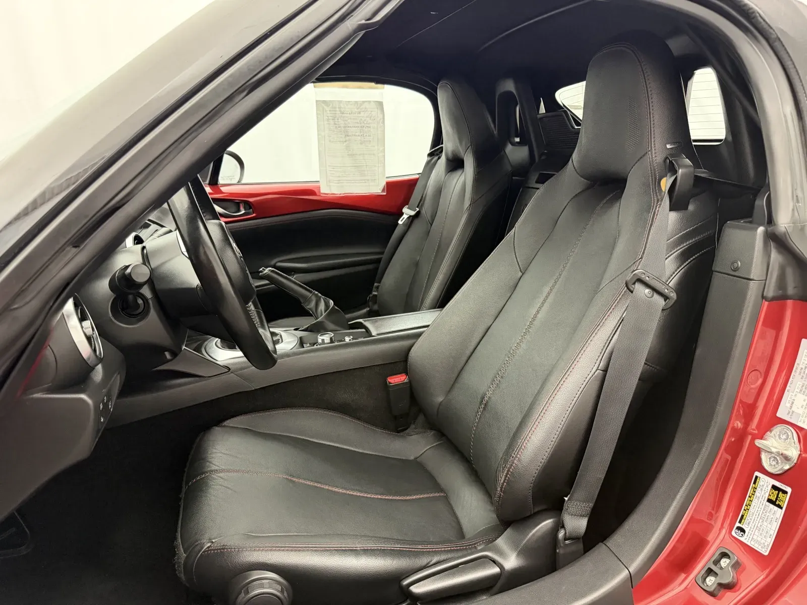 Mazda MX-5 photo 16