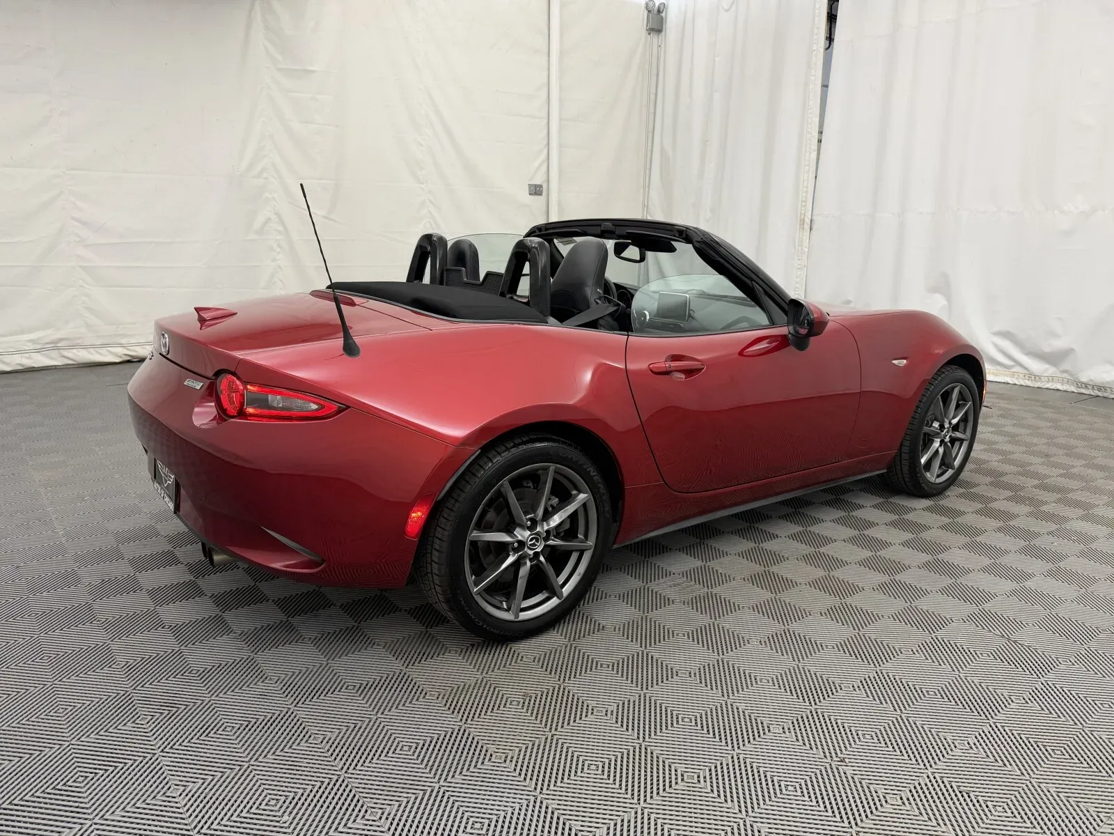 Mazda MX-5 photo 5