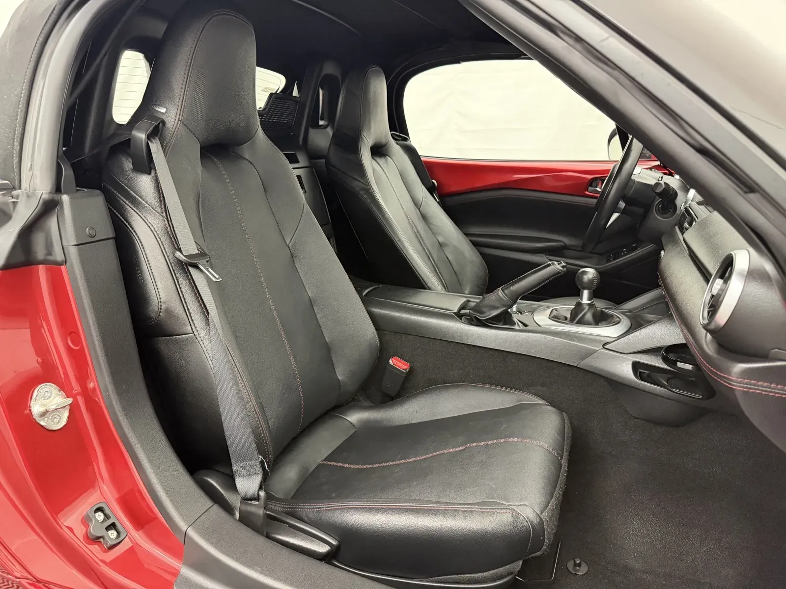Mazda MX-5 photo 27