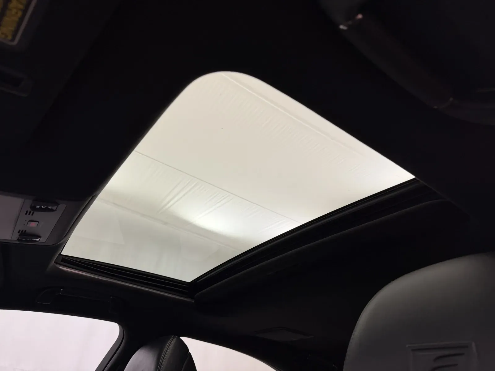 Lexus LS photo 10