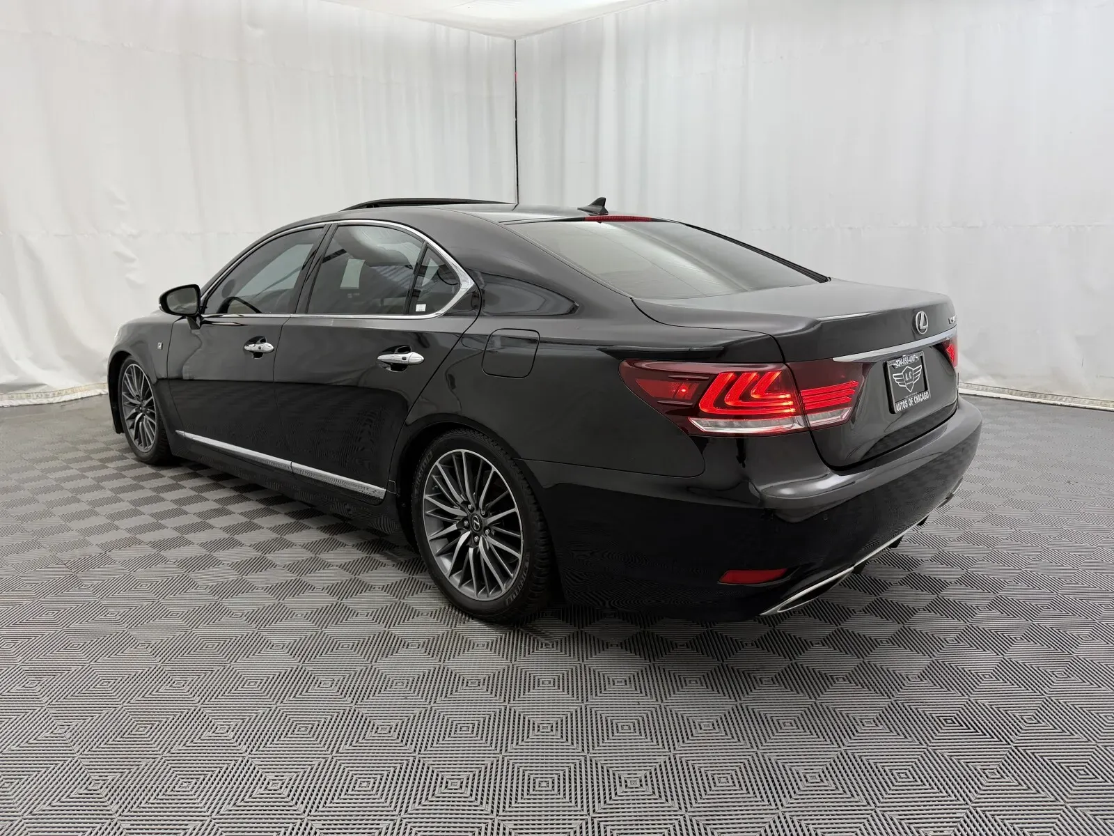 Lexus LS photo 7