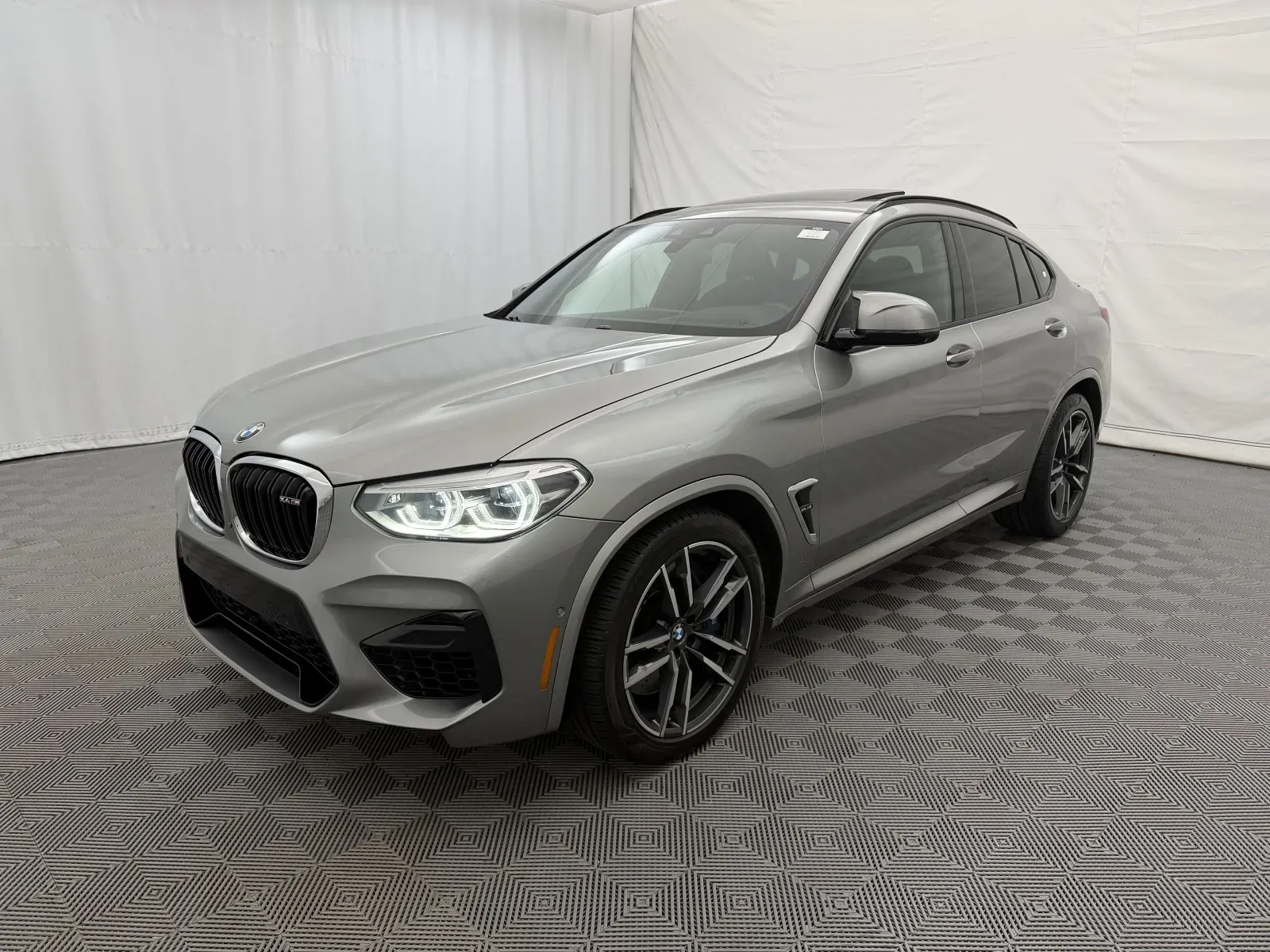 BMW X4 photo 2