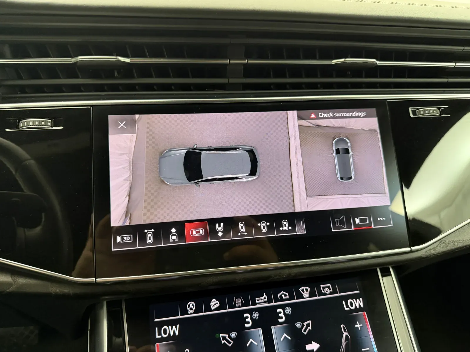 Audi Q8 photo 18
