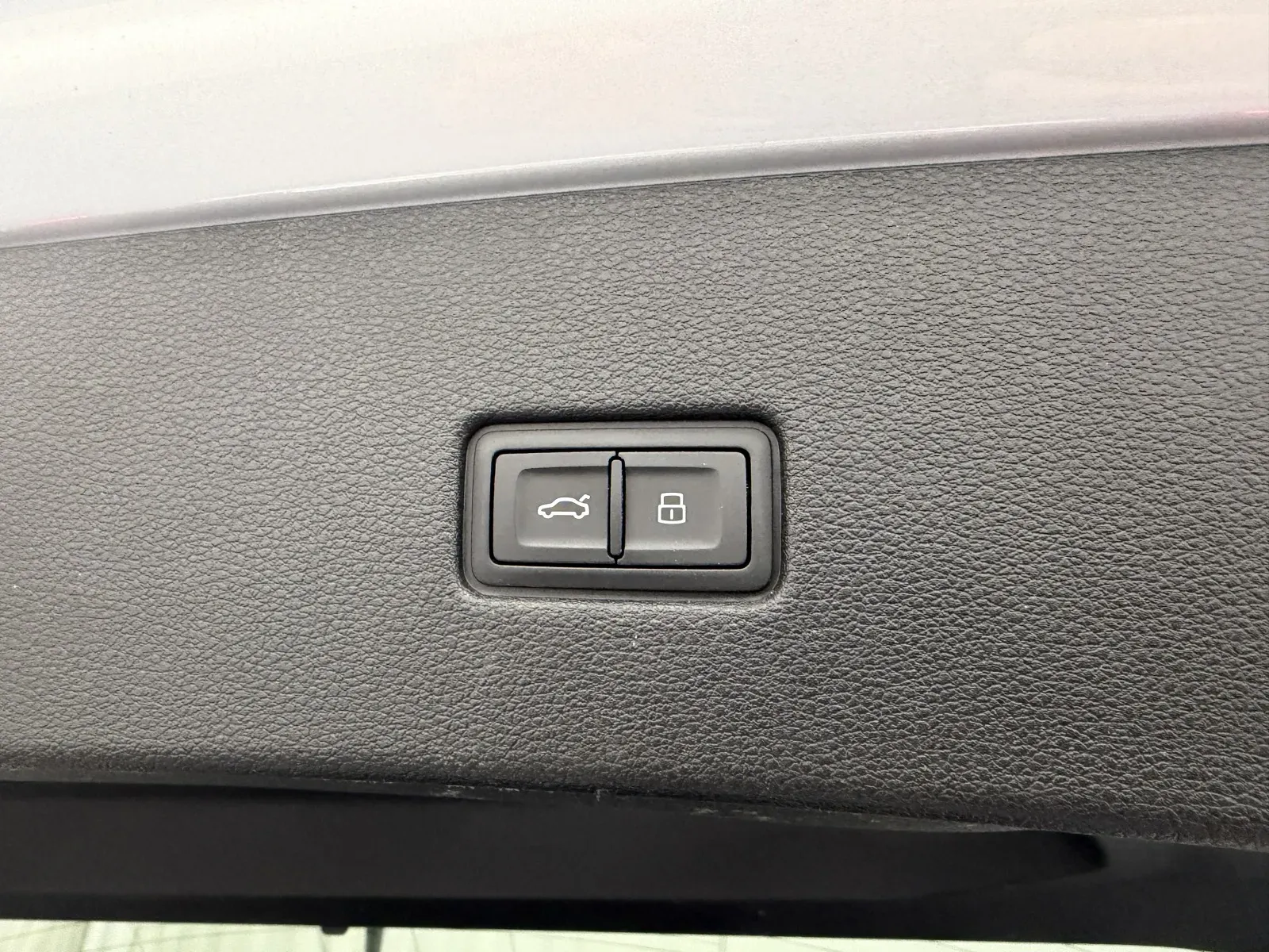 Audi Q8 photo 43