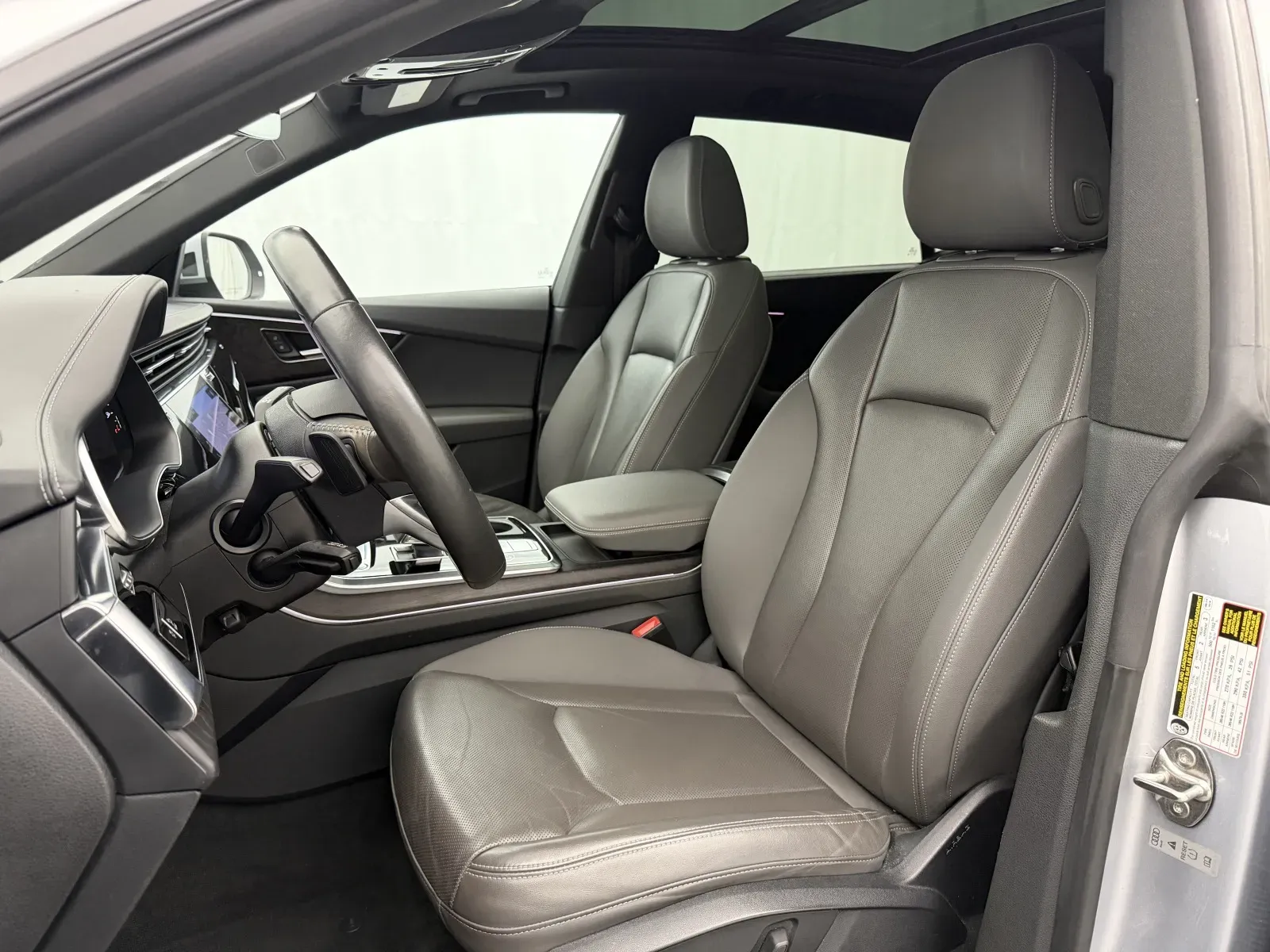 Audi Q8 photo 4