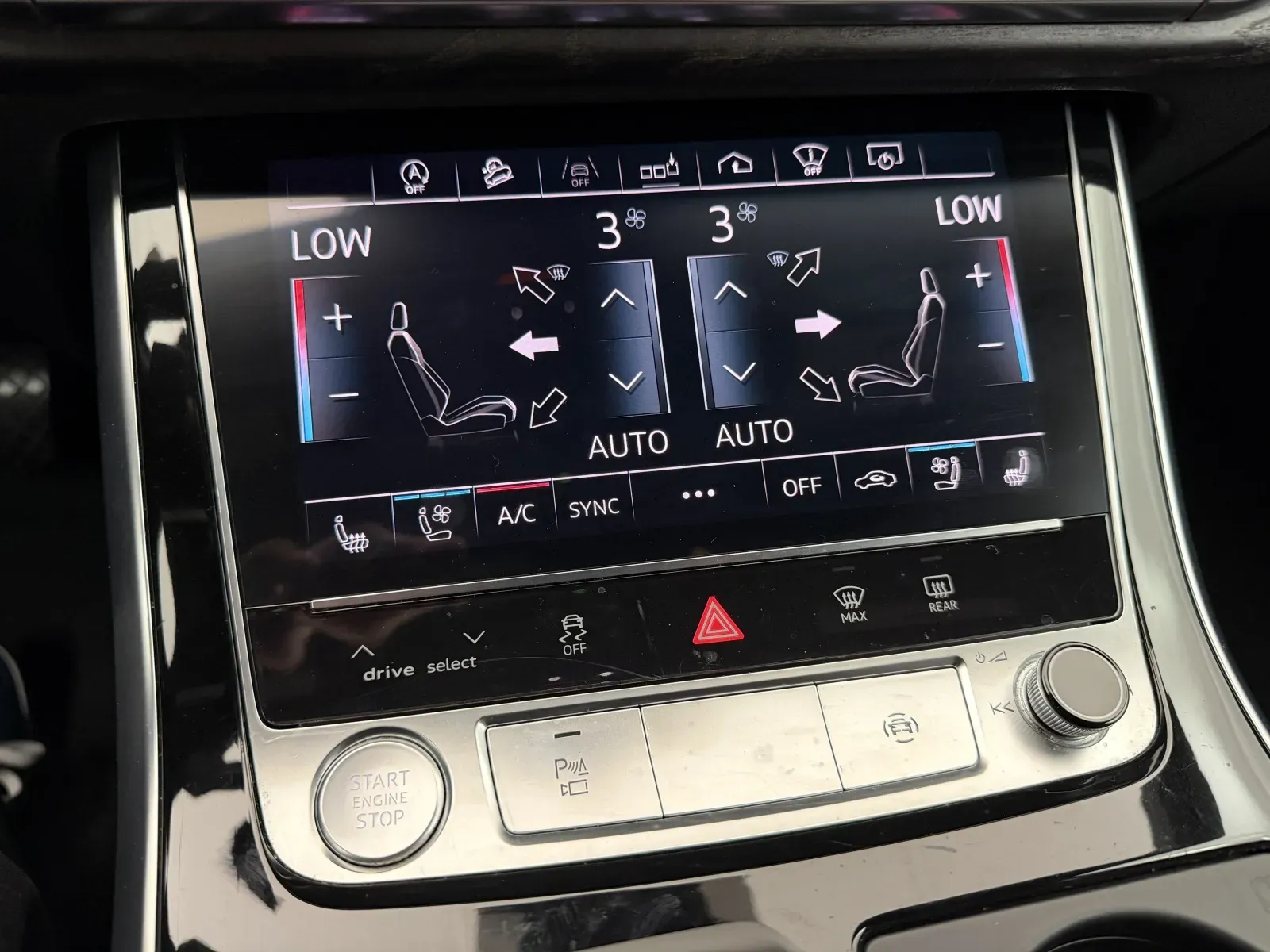 Audi Q8 photo 35