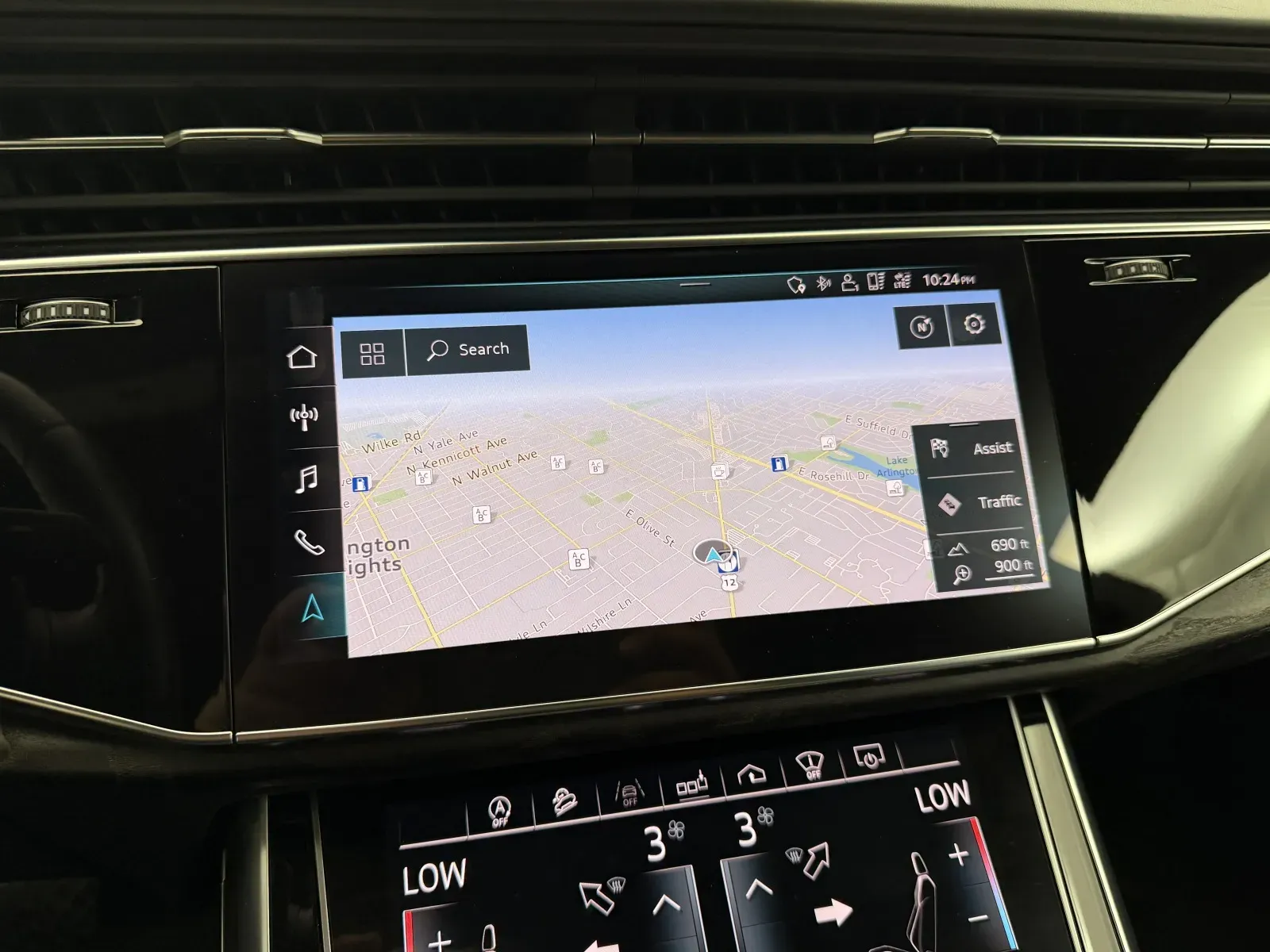 Audi Q8 photo 33