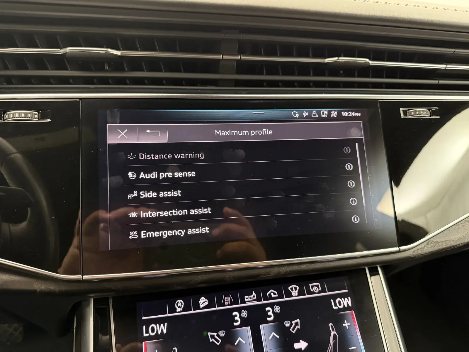 Audi Q8 photo 14