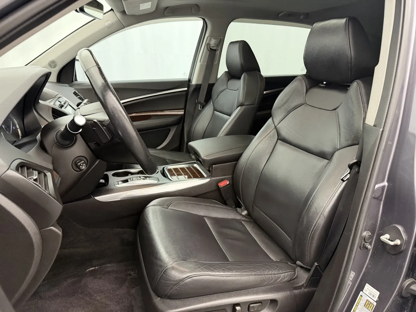 Acura MDX photo 9