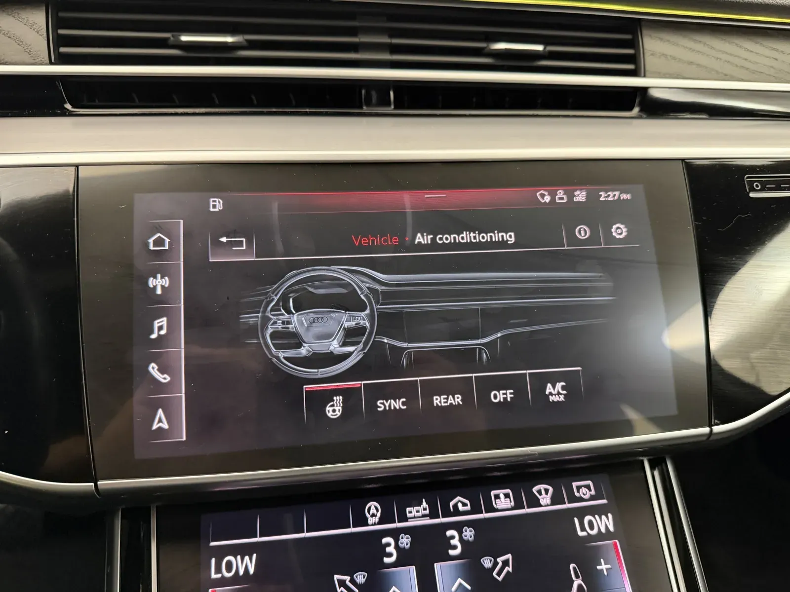 Audi A8 L photo 39