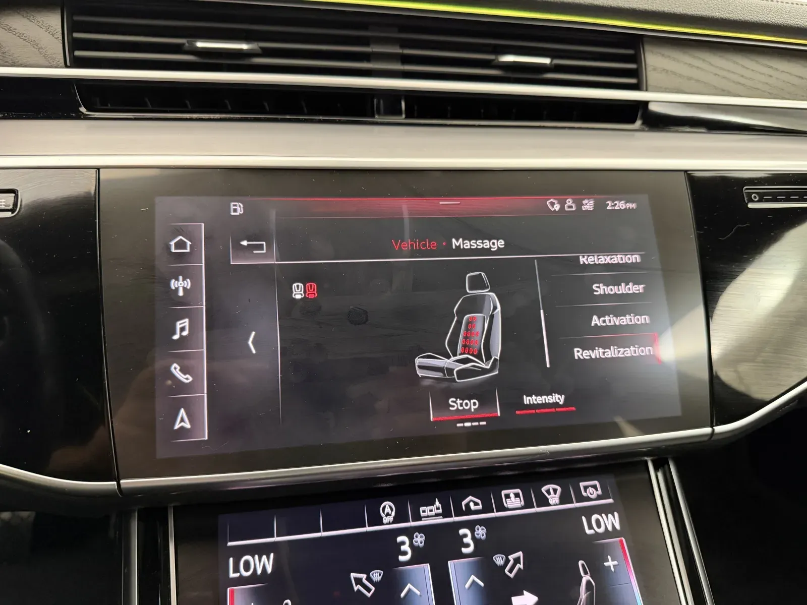 Audi A8 L photo 38